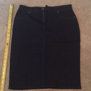 NWT Dark Wash Denim Size 4 Banana Republic Skirt